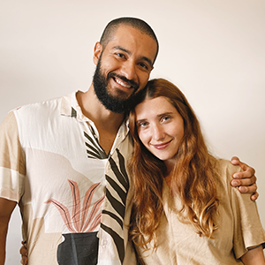 Casal de autores Fernanda Witwytzky e Rafael Carrilho